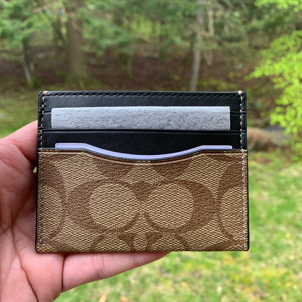 Authentic Coach signature leather/calf card case/ID - Picture 5 of 5